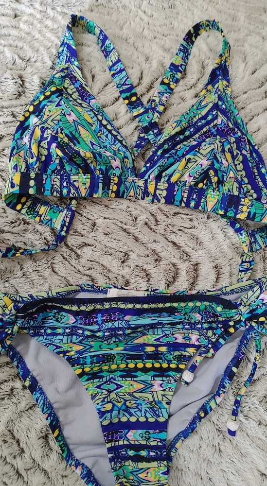 Jessica Simpson Bikini top size D, bottom sz Med